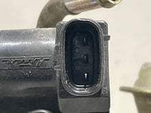Load image into Gallery viewer, THROTTLE BODY Lexus RX300 1999 99 2000 00 2001 01 02 03 - NW433924