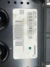 Load image into Gallery viewer, AMPLIFIER Acura MDX 2004 04 - NW135830