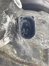 Load image into Gallery viewer, AC COMPRESSOR Audi A8 Phaeton 2003 03 2004 04 2005 05 2006 06 - NW333892