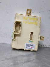 Load image into Gallery viewer, BODY CONTROL MODULE BCM COMPUTER Hyundai Sonata 12 13 14 - NW334639