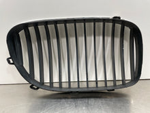 Load image into Gallery viewer, GRILLE 740i 740il 750 HYBRID 750i 750il 760li Active 7 Alpina 09-12 Left - NW336517