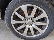 Load image into Gallery viewer, WHEEL LR2 2008 08 2009 09 2010 10 2011 11 2012 12 19x8 10 Spoke - NW338125