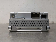 Load image into Gallery viewer, Radio Land Rover LR2 LR3 2008 08 2009 09 2010 10 2011 11 AM FM Cd Player - NW337932