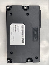 Load image into Gallery viewer, COMMUNICATION CONTROL MODULE COMPUTER Edge Explorer Explorer 09-11 - NW26902