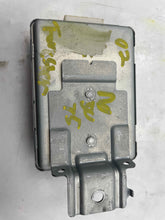 Load image into Gallery viewer, CRUSIE CONTROL COMPUTER Forester 2000 00 2001 01 02 - NW37698