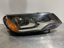Load image into Gallery viewer, Headlight Lamp Assembly Volkswagen Touareg 2012 - NW340724