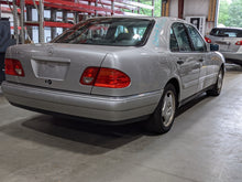 Load image into Gallery viewer, CARRIER ASSEMBLY Mercedes E420 E430 1997 97 98 99 Rear - NW340981