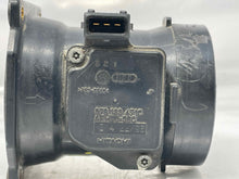 Load image into Gallery viewer, Mass Air Flow Sensor Meter MAF A4 A6 Passat 98 99 00 01 02 - NW4717