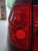 Load image into Gallery viewer, OUTER TAIL LIGHT LAMP Toyota Sienna 06 07 08 09 10 Left - NW341956