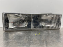 Load image into Gallery viewer, HEADLIGHT LAMP ASSEMBLY 1500 Pickup 2500 Pickup 3500 Pickup 90-02 Right - NW342761