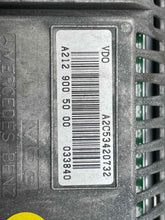 Load image into Gallery viewer, INFO-GPS SCREEN Mercedes-Benz E350 E550 E63 2010 10 2011 11 - NW344307