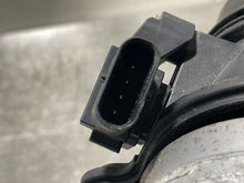 Load image into Gallery viewer, Throttle Body BMW X1 2017 - NW345764