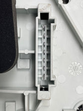 Load image into Gallery viewer, TAIL LIGHT LAMP ASSEMBLY E280 E300 E320 E350 E550 E63 07-09 Left - NW346047
