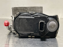 Load image into Gallery viewer, THROTTLE BODY Vanden Pl XE XF XFR XJ XJL Discovery Rover Sport 13-19 - NW346681