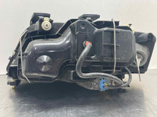 Load image into Gallery viewer, HEADLIGHT LAMP ASSEMBLY Audi A6 2002 02 2003 03 2004 04 Right - NW348037