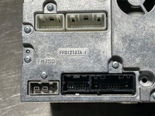 Load image into Gallery viewer, RADIO EX35 FX35 FX50 G25 G37 QX60 Armada Maxima Murano 10-15 AM FM 6CD - NW137032
