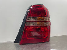 Load image into Gallery viewer, TAIL LIGHT LAMP ASSEMBLY Highlander 2001 01 2002 02 2003 03 Right - NW378944