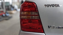 Load image into Gallery viewer, TAIL LIGHT LAMP ASSEMBLY Highlander 2001 01 2002 02 2003 03 Left - NW378945
