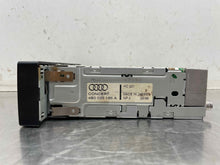 Load image into Gallery viewer, RADIO Audi A4 A6 S5 S6 Allroad 1998 98 - 03 AM/FM/CASS - NW379362