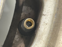 Load image into Gallery viewer, WHEEL 260e 300d 300e 86 87 88 300d 300e 300ce 15" - NW200503