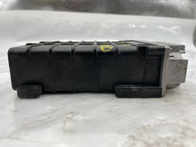 Load image into Gallery viewer, ECU ECM COMPUTER Mercedes 300D 1986 86 1987 87 - NW61665