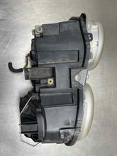 Load image into Gallery viewer, HEADLIGHT LAMP ASSEMBLY Jaguar Vanden Pl XJ8 XJ8L XJR 04 05 Right - NW385455