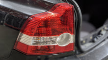 Load image into Gallery viewer, TAIL LIGHT LAMP ASSEMBLY Volvo S40 V40 04 05 06 07 Left - NW389716