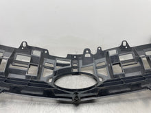 Load image into Gallery viewer, GRILLE Toyota Prius 2010 10 2011 11 - NW385245
