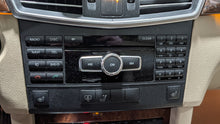 Load image into Gallery viewer, RADIO Mercedes-Benz E300 E350 E400 E550 E63 2013 13 - NW387614