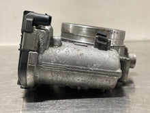 Load image into Gallery viewer, THROTTLE BODY E250 Van C250 C300 C350 C63 CLA45 CLS400 CLS550 12-16 - NW389482