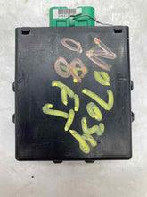 Load image into Gallery viewer, TRANSFER CASE CONTROL MODULE COMPUTER FJ Cruiser 2007-2014 - NW38212