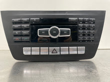 Load image into Gallery viewer, RADIO Mercedes-Benz C250 C300 C350 C63 2012 12 - NW387591