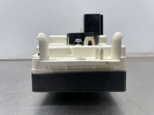 Load image into Gallery viewer, REAR TEMPERATURE CONTROLS Silverado 1500 Pickup Silverado 2500 03-04 - NW385264