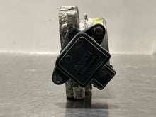 Load image into Gallery viewer, THROTTLE BODY Volvo V70 S70 C70 850 TURBO 95 - 98 AUTO - NW178770