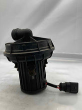 Load image into Gallery viewer, AIR INJECTION PUMP SMOG Cayenne 2004 04 2005 05 2006 06 - NW8259