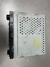 Load image into Gallery viewer, Radio Sequoia Sienna Camry 1999 99 2000 00 01 02 - NW420763