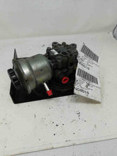 Load image into Gallery viewer, POWER STEERING PUMP Tacoma 2005 05 2006 06 07 08 09 - NW164152