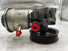Load image into Gallery viewer, POWER STEERING PUMP Tacoma 2005 05 2006 06 07 08 09 - NW164152