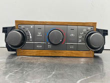 Load image into Gallery viewer, Temperature Controls HIGHLANDER 2009 - NW385367