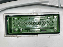 Load image into Gallery viewer, SPEEDOMETER CLUSTER LR2 2008 08 2009 09 2010 10 3.2L - NW391546