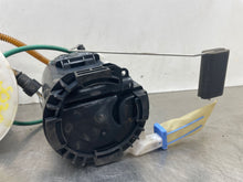Load image into Gallery viewer, FUEL PUMP CONTROL MODULE COMPUTER LR2 08 09 10 11 12 - NW391359