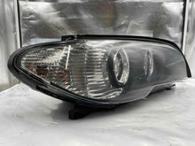 Load image into Gallery viewer, Headlight Lamp Assembly BMW 325I 2006 - NW102443