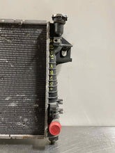 Load image into Gallery viewer, RADIATOR Dodge 1500 Pickup 2004 04 2005 05 - NW131645