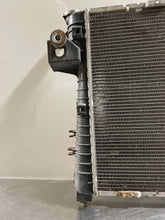 Load image into Gallery viewer, RADIATOR Dodge 1500 Pickup 2004 04 2005 05 - NW131645