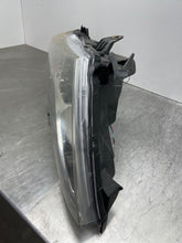 Load image into Gallery viewer, HEADLIGHT LAMP ASSEMBLY Venza 09 10 11 12 13 14 15 16 Right - NW399019