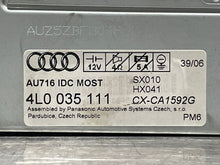 Load image into Gallery viewer, REMOTE CD CHANGER Audi Q7 07 08 09 10 11 - NW136177
