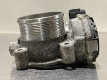 Load image into Gallery viewer, THROTTLE BODY Evoque LR2 2012 12 2013 13 2014 14 2015 15 - NW404643