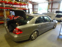Load image into Gallery viewer, CARRIER ASSEMBLY Mercedes E500 2003 03 2004 04 05 06 - NW47004