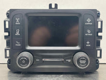 Load image into Gallery viewer, Radio Jeep Compass 2018 - NW401773