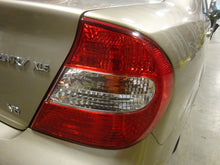 Load image into Gallery viewer, TAIL LIGHT LAMP ASSEMBLY Camry 2002 02 2003 03 2004 04 Right - NW182274